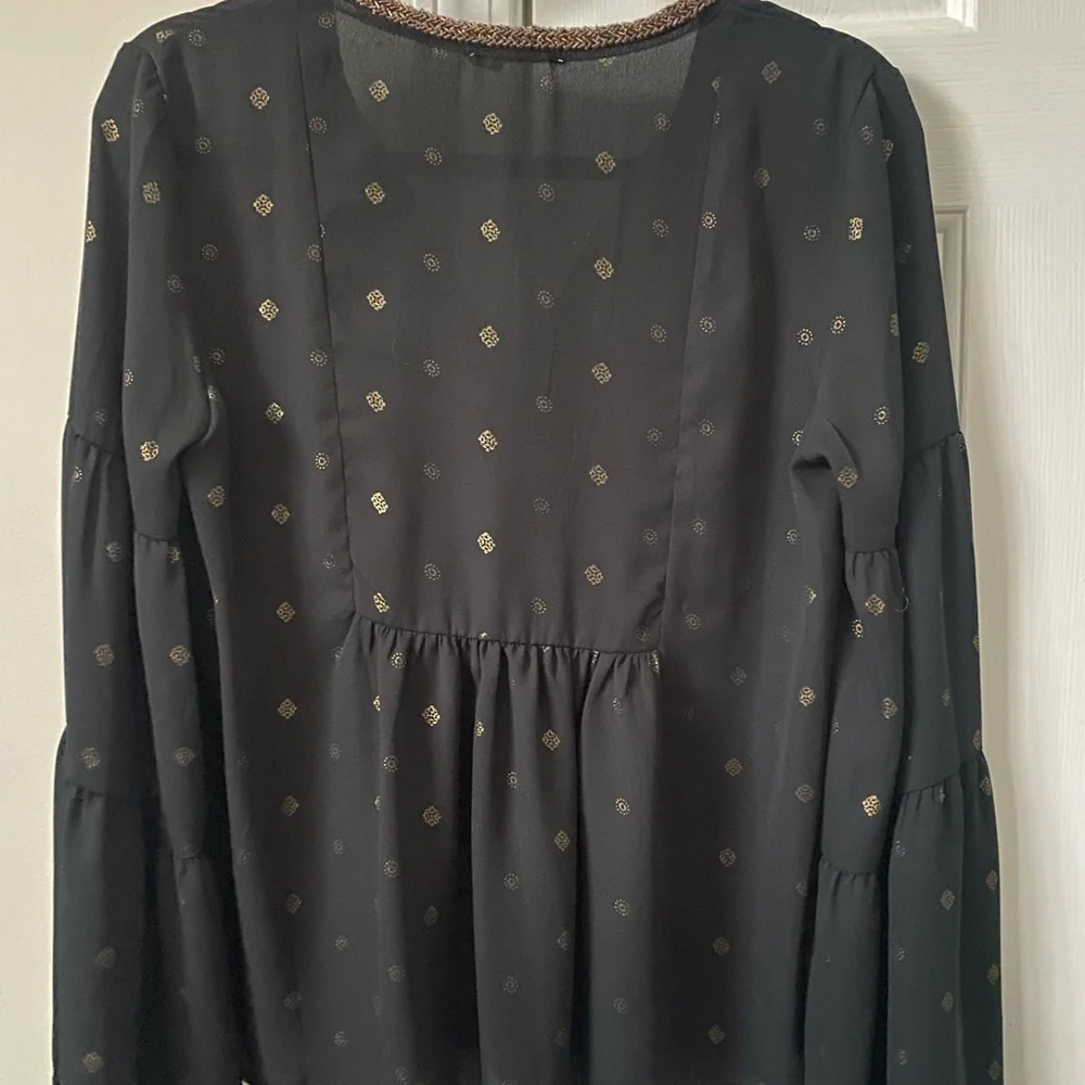 Black peplum top with gold accents - Picture 4 of 5